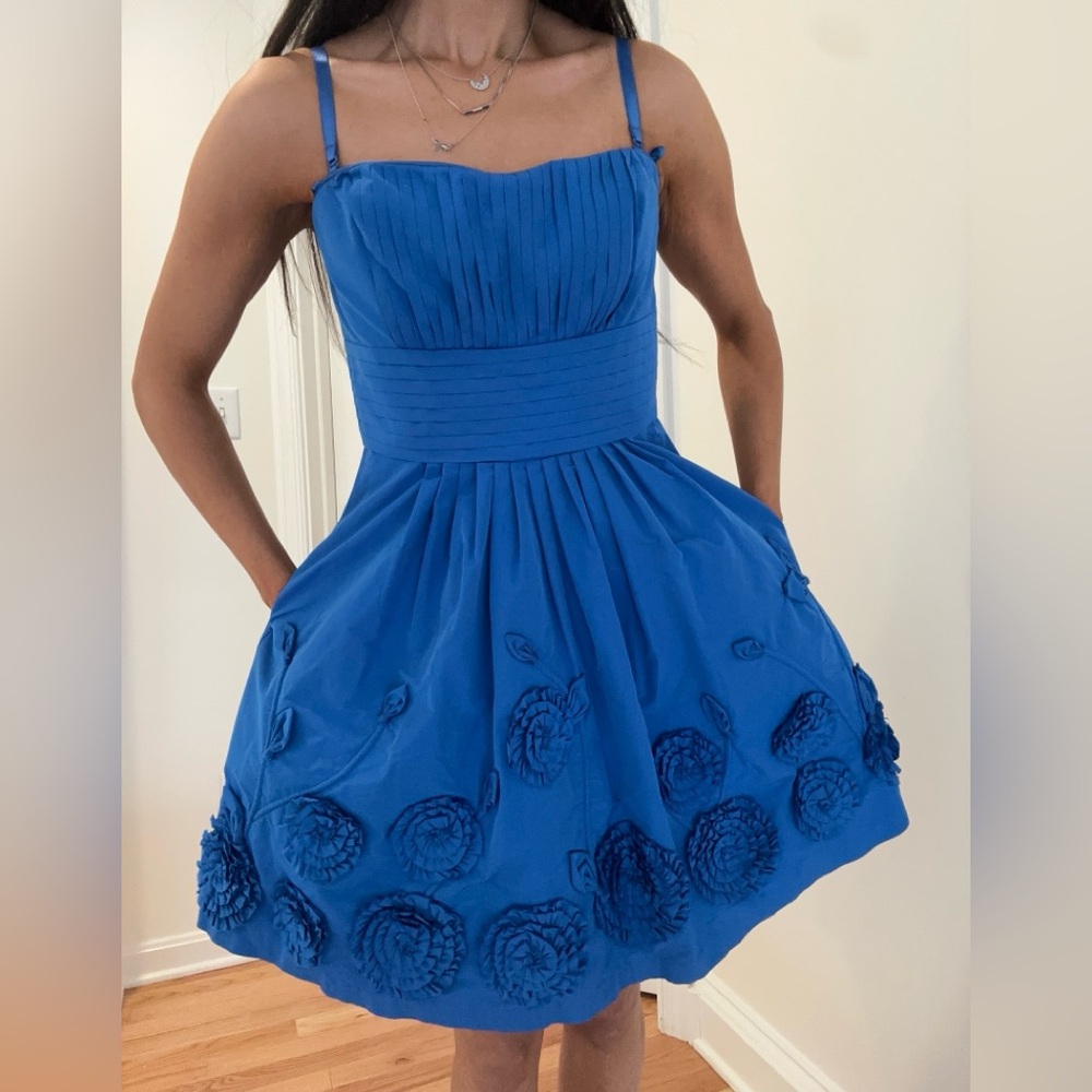 BCBGMaxAzria Larkspur blue taffeta strapless cocktail dress size 4
